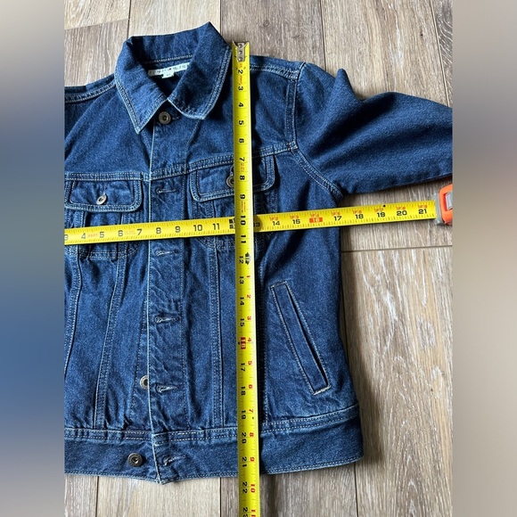 🛍️ Tommy Hilfiger 100% Cotton denim jacket size SP (pit to pit 17 inches) - Picture 4 of 9